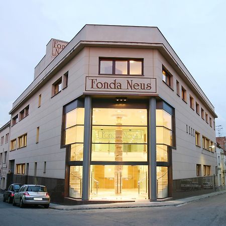 Hotel Fonda Neus Sant Sadurní dʼAnoia Екстериор снимка