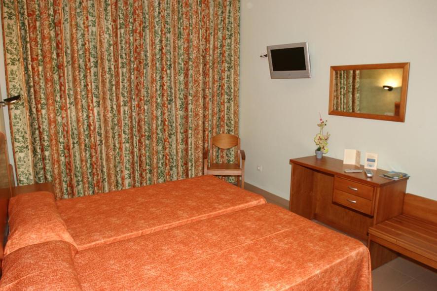 Hotel Fonda Neus Sant Sadurní dʼAnoia Екстериор снимка