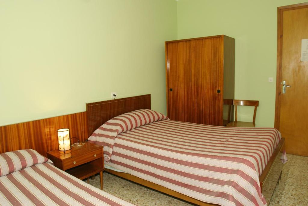 Hotel Fonda Neus Sant Sadurní dʼAnoia Екстериор снимка