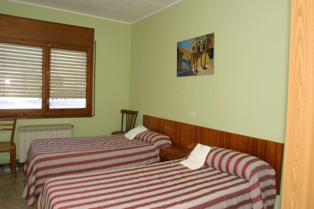 Hotel Fonda Neus Sant Sadurní dʼAnoia Екстериор снимка