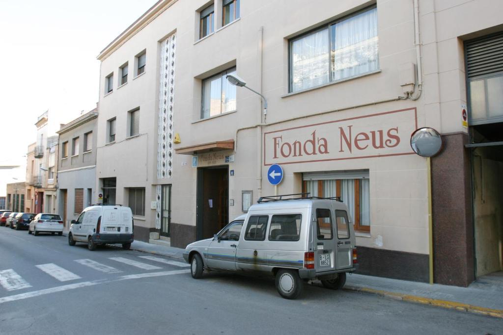 Hotel Fonda Neus Sant Sadurní dʼAnoia Екстериор снимка